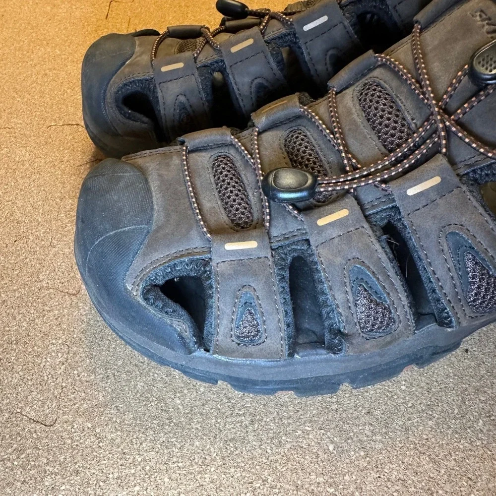 Skechers Louden Men Brown Fisherman Sandals Trail Hiking Shoes 204111 CHOC Sz 9